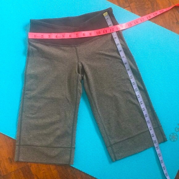 Lululemon Clam Digger II - Picture 5 of 7